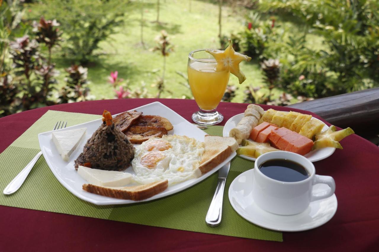 Hotel Rancho Cerro Azul La Fortuna المظهر الخارجي الصورة